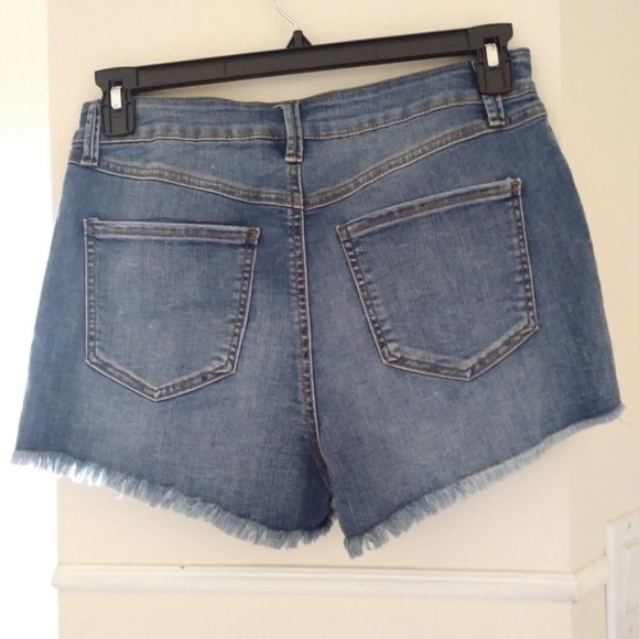 SOLD SOLD SOLD Rewash The Wedge Super High Rise 9/29 Shorts - Picture 14 of 16